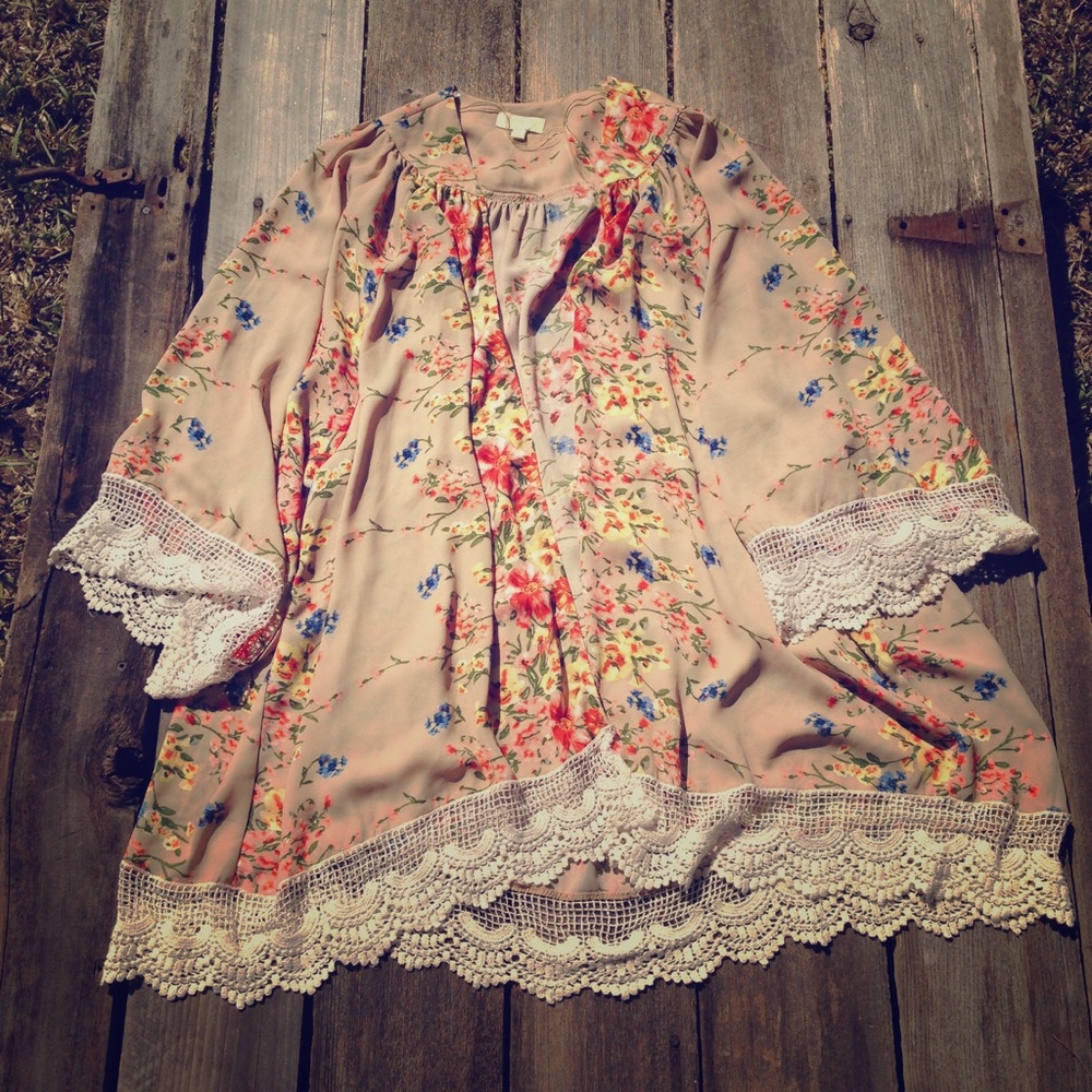 Umgee cute floral kimono